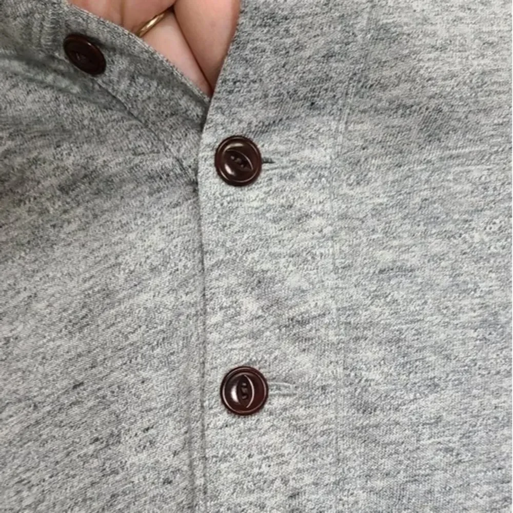J Crew Men's Long Sleeve‎ Gray Pullover T-shirt Size Medium 100% Cotton